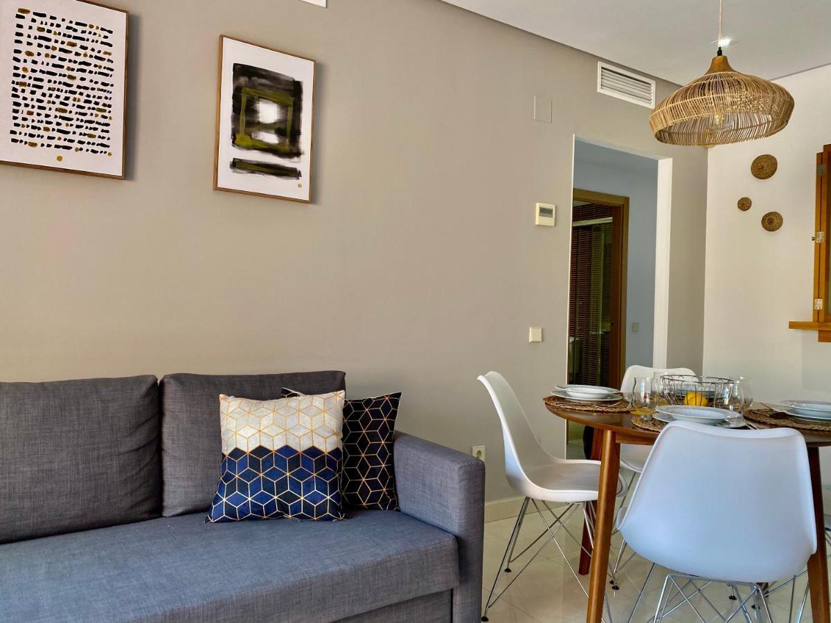 Resort Style 2 Bedroom Apartment In The New Golden Mile Free Wifi & Parking Εστεπόνα Εξωτερικό φωτογραφία