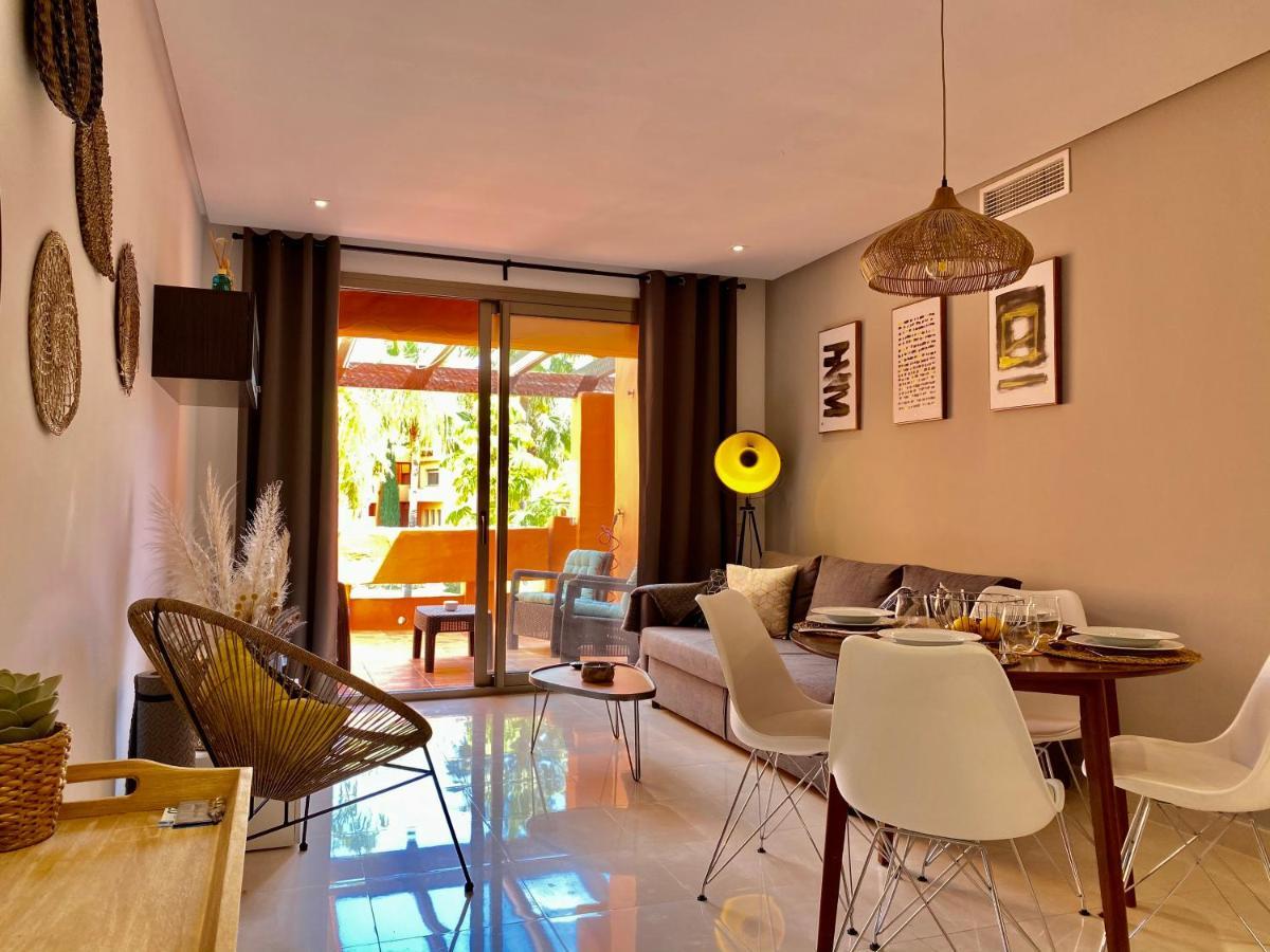 Resort Style 2 Bedroom Apartment In The New Golden Mile Free Wifi & Parking Εστεπόνα Εξωτερικό φωτογραφία